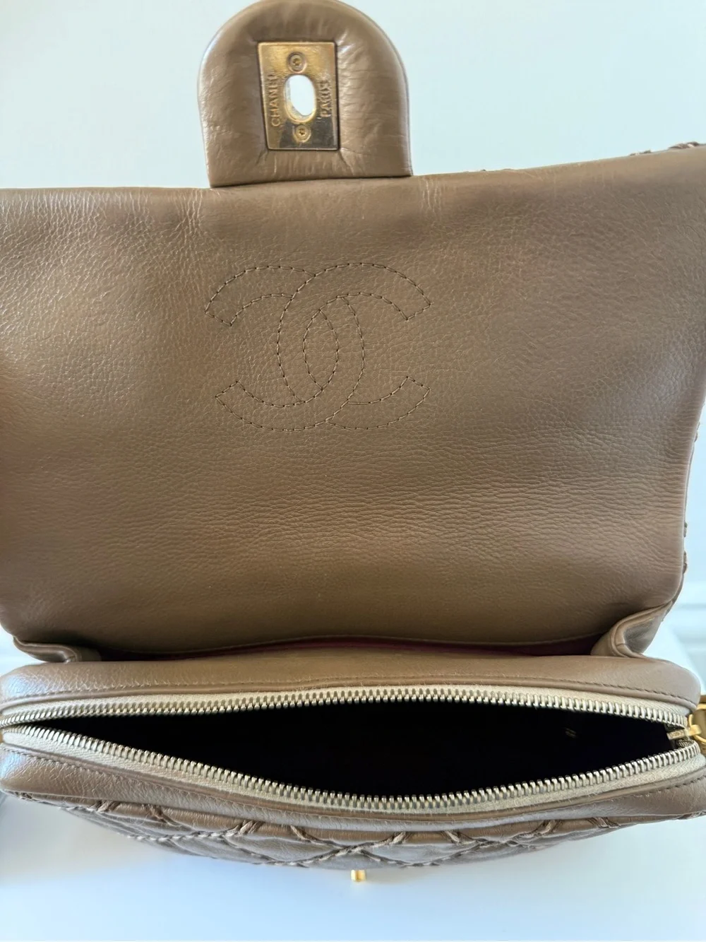 CHANEL elegant small
